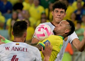 Brasil se estrella con una aguerrida Venezuela y cede punta de la eliminatoria