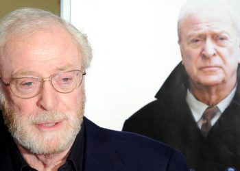 El legendario actor Michael Caine se retira tras 70 años de carrera