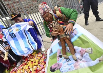 Chamanes peruanos hacen ritual para truncar juego de Messi