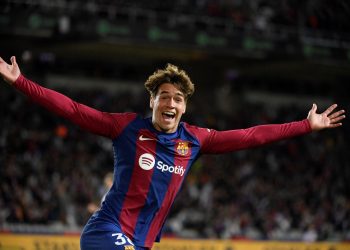 Guiu, un debutante de 17 años, salva al Barça frente al Athletic