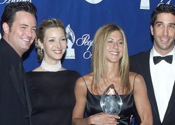 Elenco de «Friends» está «totalmente devastado» por muerte de Matthew Perry