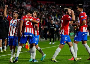 Yangel Herrera pone líder al Girona a la espera del Clásico