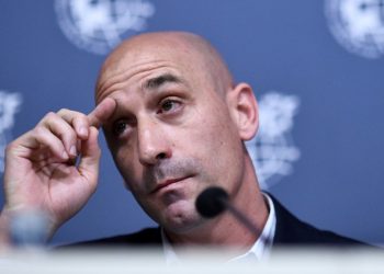 FIFA suspende por tres años a expresidente de Federación Española de Fútbol Luis Rubiales por beso forzado