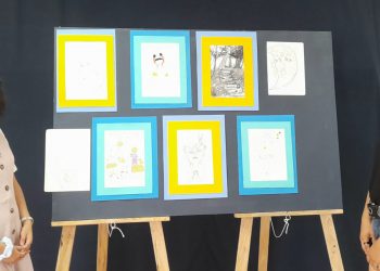 Adolescentes exponen sus dibujos en El Rosario, La Paz