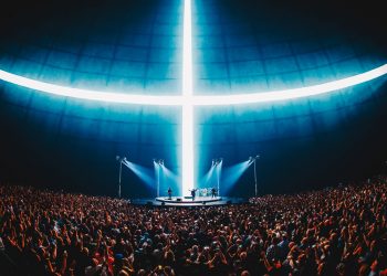 ¡Impresionante y futurista! U2 inauguró el escenario más moderno del mundo