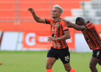 Águila paró la sequía de triunfos a costa del Platense