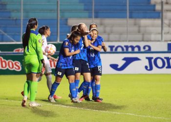 Danielle Fuentes le dio la victoria a El Salvador con un golazo