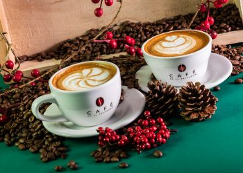 Gobierno de El Salvador presenta iniciativa para beneficiar a 24,000 cafetaleros
