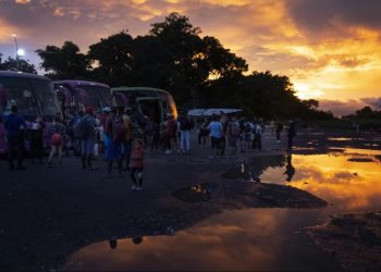 Costa Rica abre centro para migrantes en frontera sur con Panamá