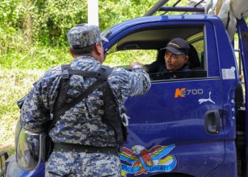 Habitantes de la Popotlán y Valle Verde realizan sus actividades diarias con normalidad