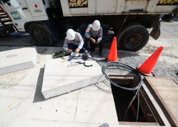 Empresas de telefonía y electricidad ya instalan cableado subterráneo en la 6-10 calle Poniente