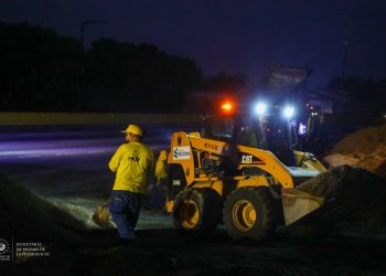 Gobierno salvadoreño despliega equipo pesado para atención de emergencias por Tormenta Tropical Pilar