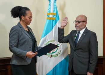 Entra nuevo ministro de Gobernación en Guatemala ante crisis 