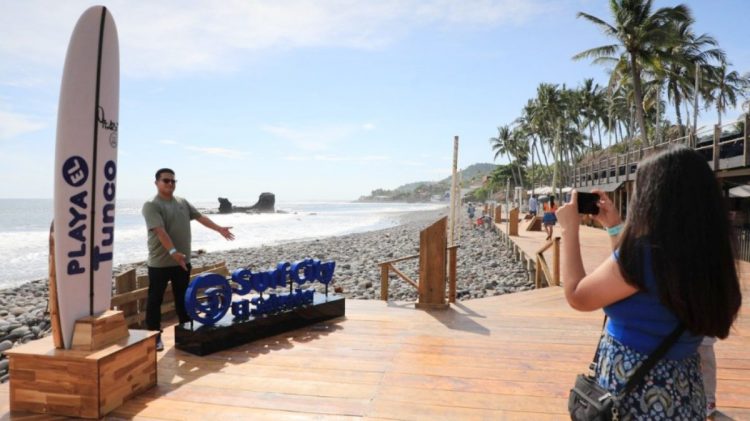 La visita de turistas a El Salvador se incrementó gracias al clima de seguridad.