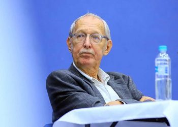 Periodista de EDH difundió datos falsos de reunión con FMI