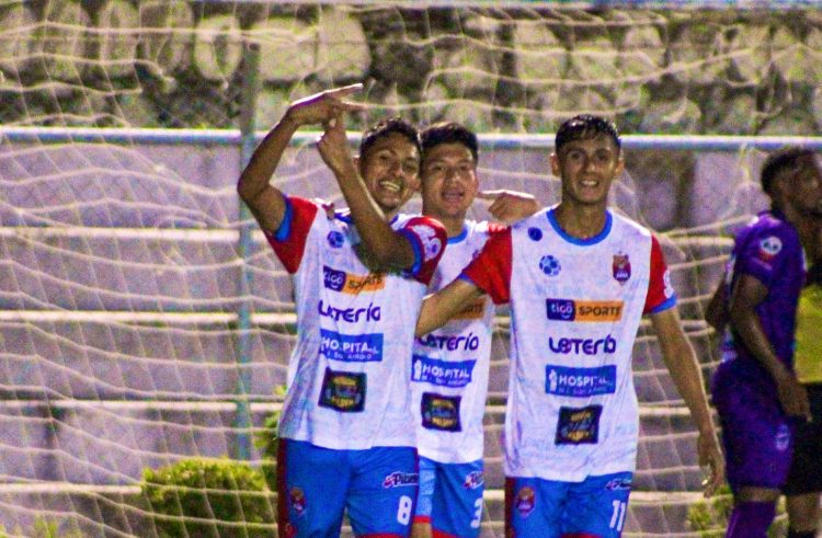 Los pumas derrotaron 1-2 a los Alacranes. Foto: Santa Ana.