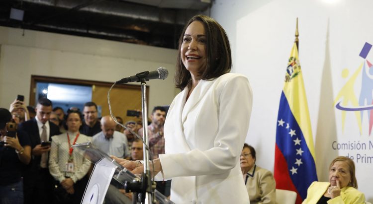 Candidata ganadora. María Corina Machado arrasó con el apoyo en las primarias. Foto AFP.