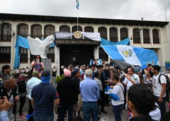 Máximo tribunal de Guatemala ordena garantizar toma del poder de Arévalo