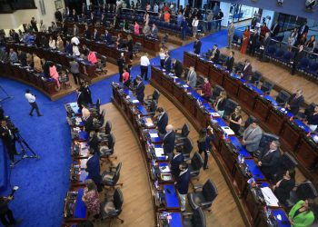 Opositores unifican su postura contra el régimen de excepción