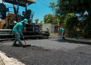 Los Habitantes de Verapaz son beneficiados con el Plan Nacional de Bacheo de la Dirección de Obras Municipales