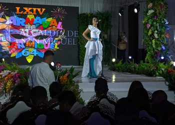Las aspirantes a reina del carnaval de San Miguel hacen su primera aparición