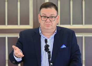 Diputado Guevara pide quitar la reserva en caso de calumnia y difamación contra concejal Héctor Silva
