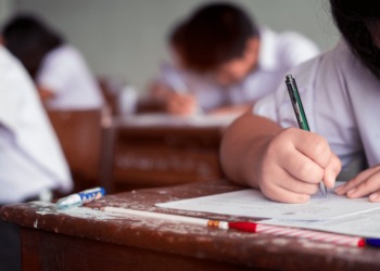 Ministerio de Educación extiende suspensión de clases a nivel nacional por depresión tropical 19-E