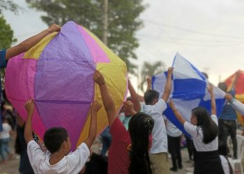 Celebran el festival de los globos en San Francisco Chinameca, La Paz