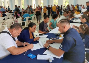 Excombatientes y veteranos de la zona occidental de El Salvador reciben beneficio económico