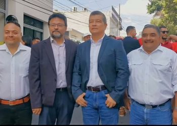 El candidato a vicepresidente del FMLN es abucheado en Chalatenango