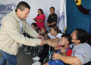 Familias de San Salvador son beneficiadas en jornada solidaria
