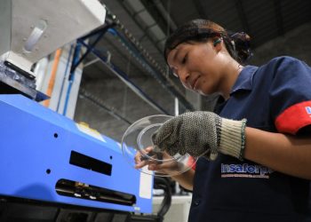 Impulsan formación de jóvenes en la industria de plásticos