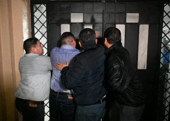 Tres diputados heridos tras agresión de activistas del oficialismo en Honduras