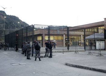 Ocurren enfrentamientos entre grupos de delincuencia organizada en cárcel de Ecuador