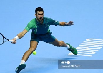 Djokovic hacia un nuevo récord, Sinner hace soñar a Italia