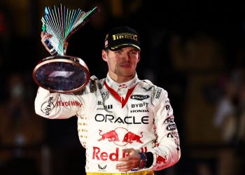 Verstappen triunfa en Las Vegas y mexicano Pérez asegura subcampeonato en F1