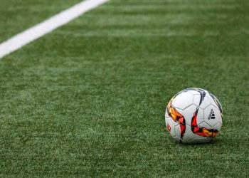 Joven aficionado de fútbol fallece en Comoras por disparo «accidental» de un soldado