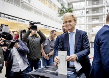 Extrema derecha gana las elecciones legislativas de Países Bajos, según bocas de urna