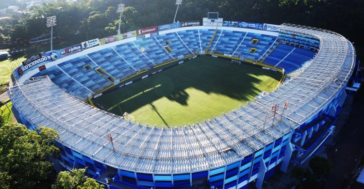 Foto Estadio Cuscatlán