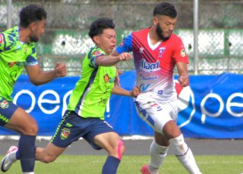 Santa Tecla no pudo pasar del 0-0 con Firpo en el Ana Mercedes Campos de Sonsonate