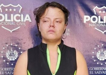 Policías capturan a mujer que presumía de ser pandillera en Sonsonate