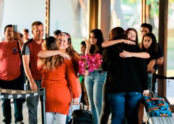 Flujo de pasajeros en el aeropuerto de El Salvador creció 30 %