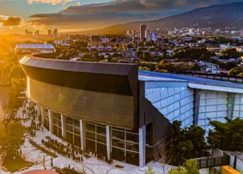 Gobierno dispondrá de parqueo y transporte gratuito para asistentes a la gala final de Miss Universo 2023