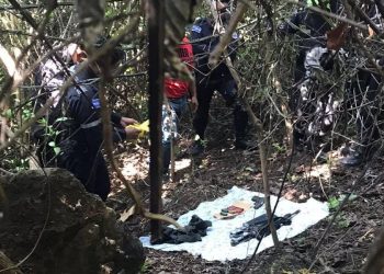 Policía incauta numerosas armas de pandilleros en cantón El Triunfo, Santa Tecla