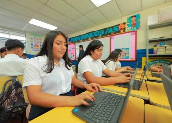 Ministerio de Educación moderniza la enseñanza en las escuelas