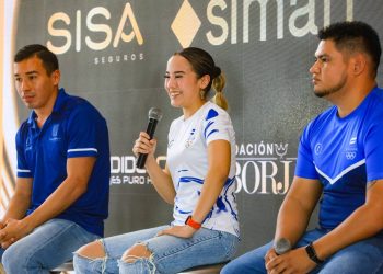 Gabriela Izaguirre, karateca: «Estoy pasando por el momento más difícil, pero las derrotas nos hacen más fuertes»