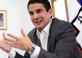 Fiscalía demanda a exalcalde de Santa Tecla, Roberto dʼAubuisson y su familia, por enriquecimiento ilícito de $992,699