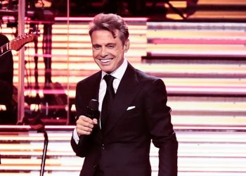 VIDEO: Luis Miguel sufrió aparatosa caída durante su show en vivo en Ciudad de México