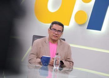 «Inicia el conteo regresivo de la extinción de la oposición», René Martínez, sociólogo