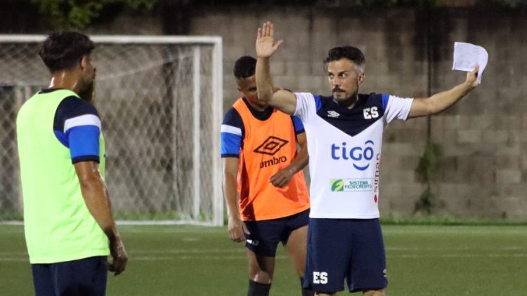 El técnico Rubén de la Barrera dio sus valoraciones de los amistosos contra Curazao